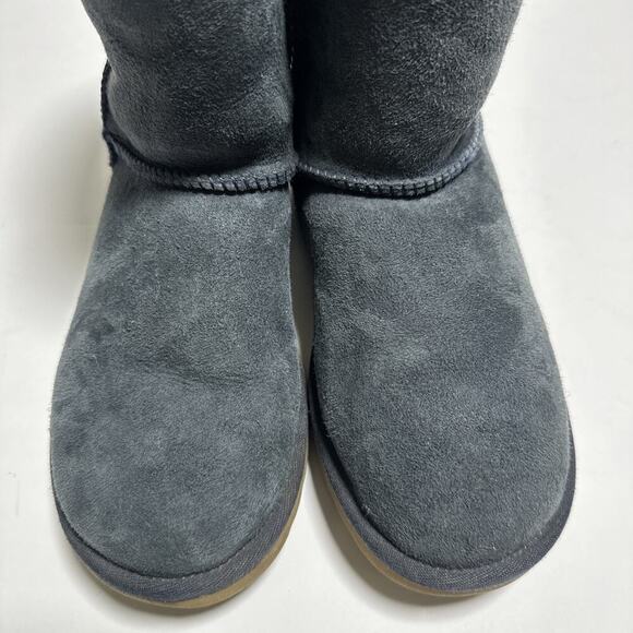 Ugg Women CLASSIC SHORT II BOOT S/N 1016223 Sheepskin, Wool Size 6 - Picture 7 of 13